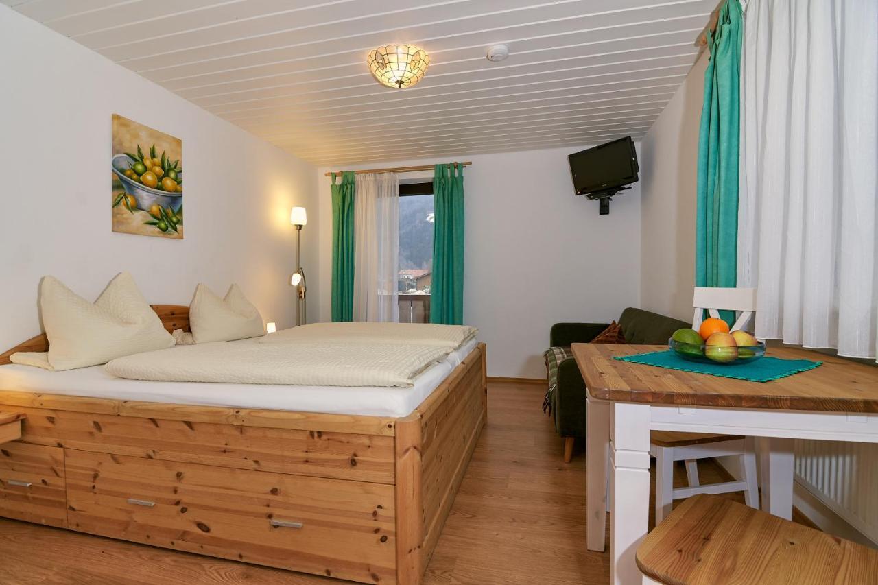 Dangl Gbr, Gaestehaus Sonnenhof - Inkl. Chiemgau Karte 卑尔根 客房 照片